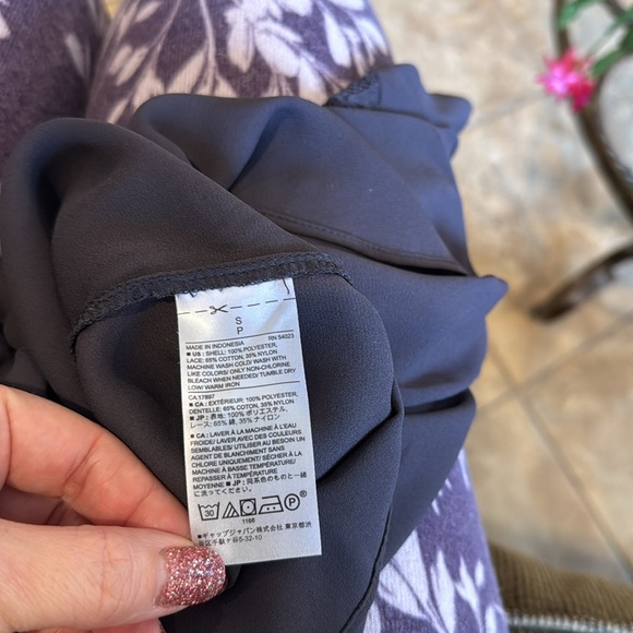 Banana Republic blouse - Picture 7 of 7